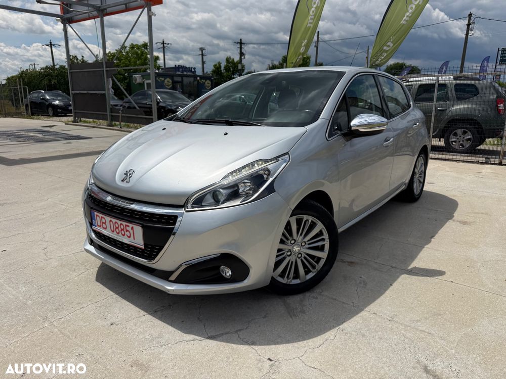Peugeot 208 1.2 L PureTech Turbo S&S EAT6 Allure - 1