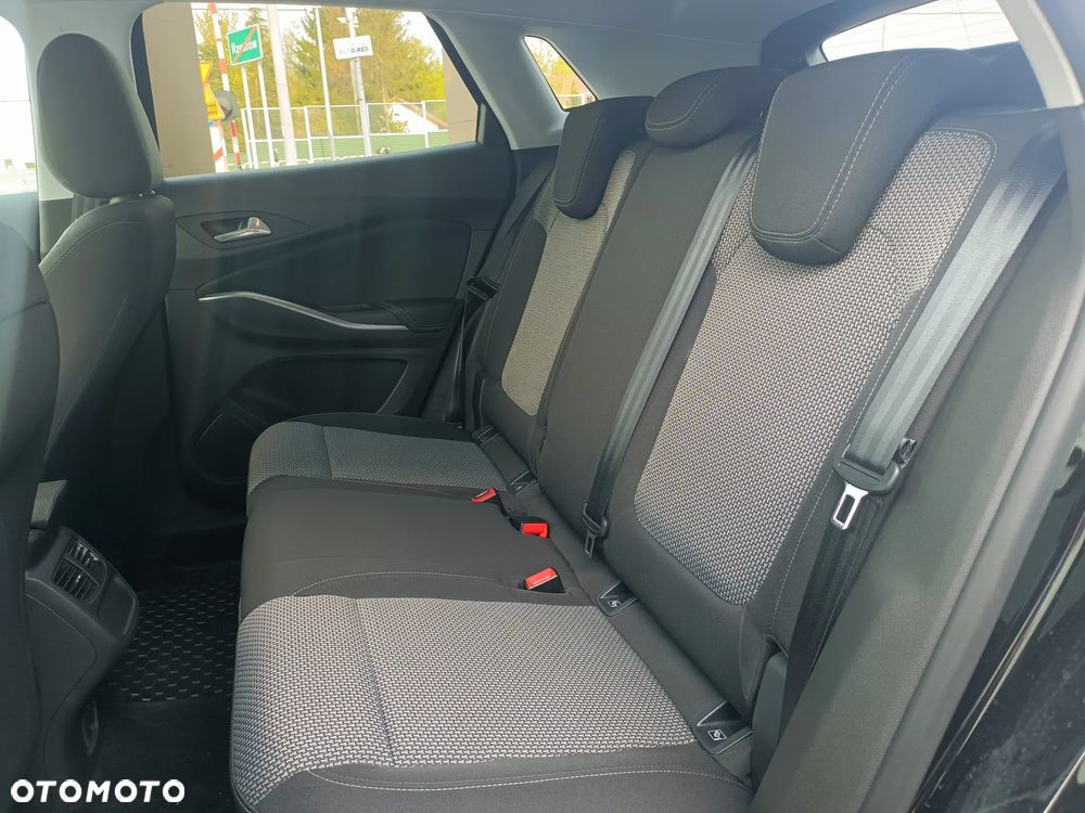 Opel Grandland X 1.2 T GPF Design Line S&S - 12