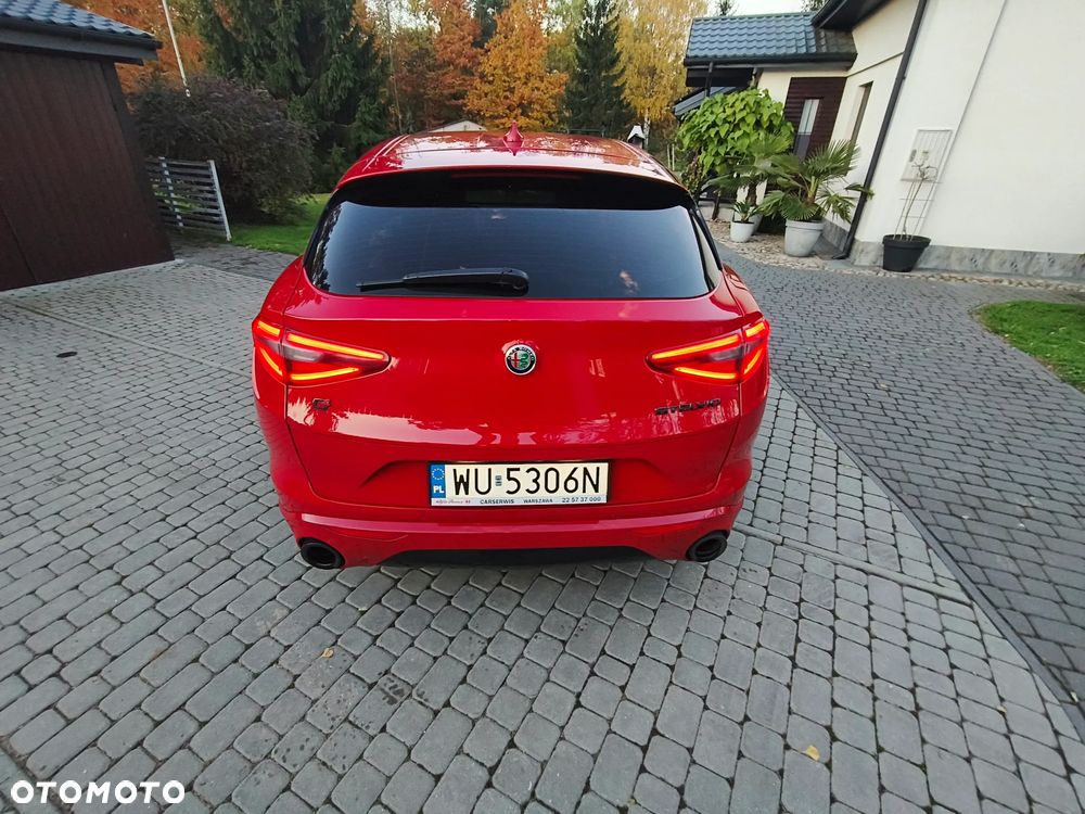 Alfa Romeo Stelvio - 11