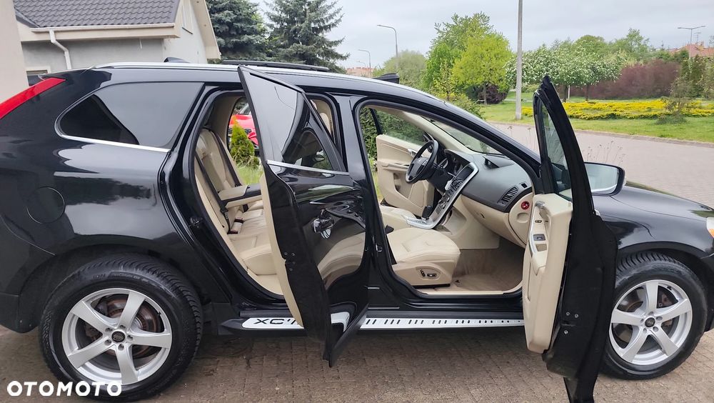 Volvo XC 60 T6 AWD RDesign - 22