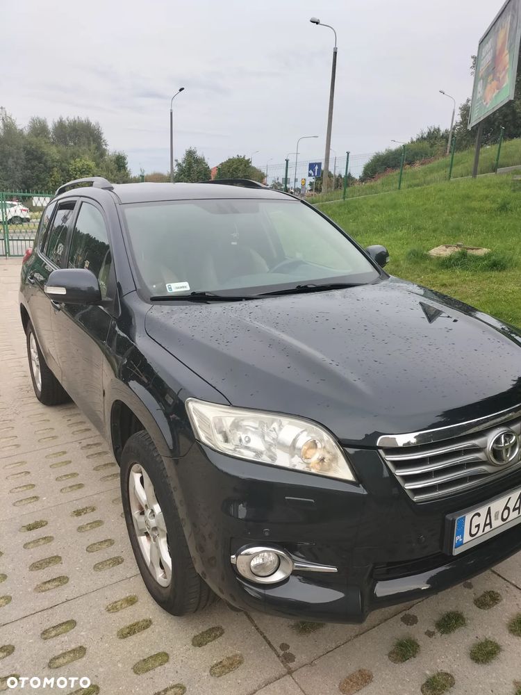 Toyota RAV4 - 1