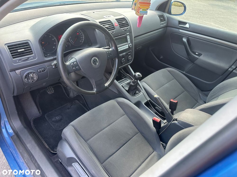 Volkswagen Golf 1.6 FSI Comfortline - 8