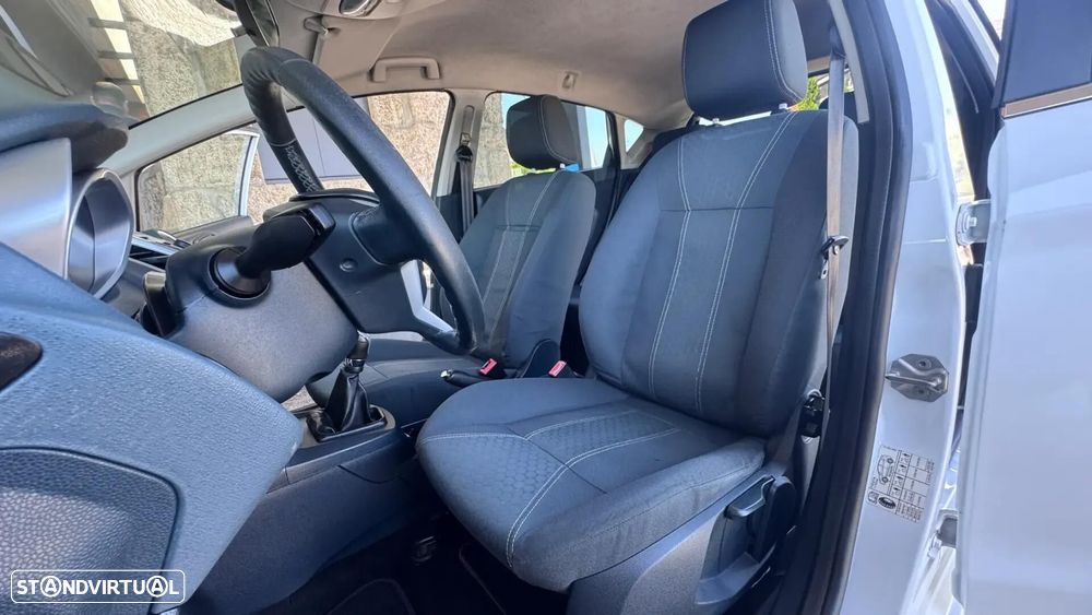 Ford Fiesta - 9