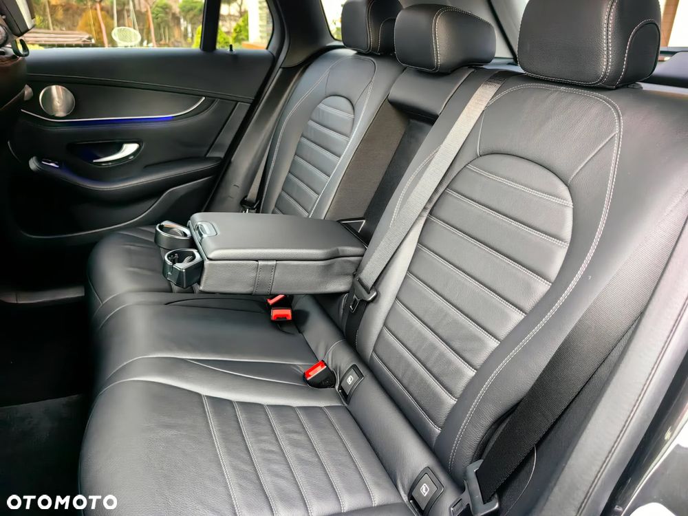 Mercedes-Benz GLC 300 d 4-Matic - 31