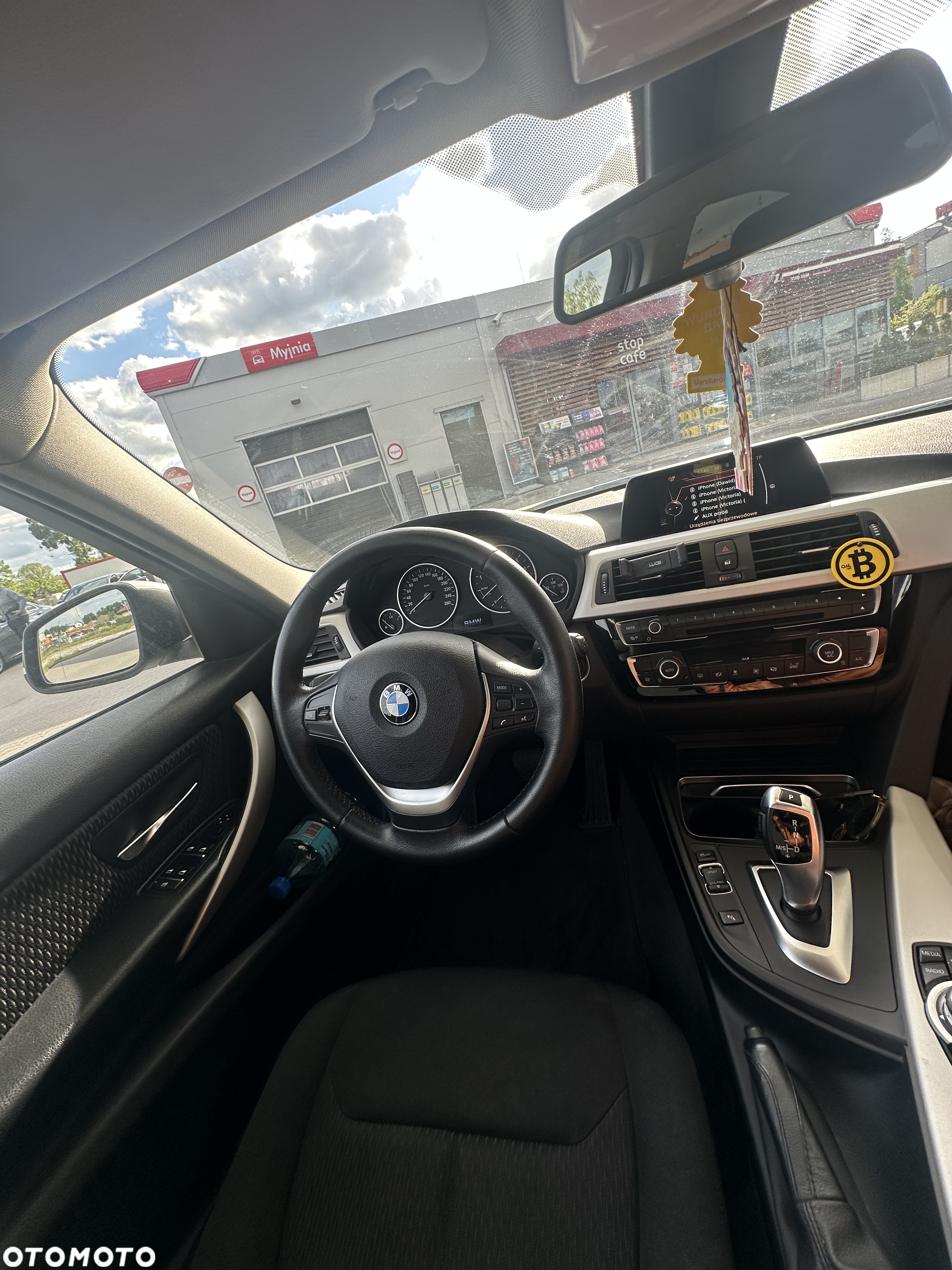 BMW Seria 3 318i - 8
