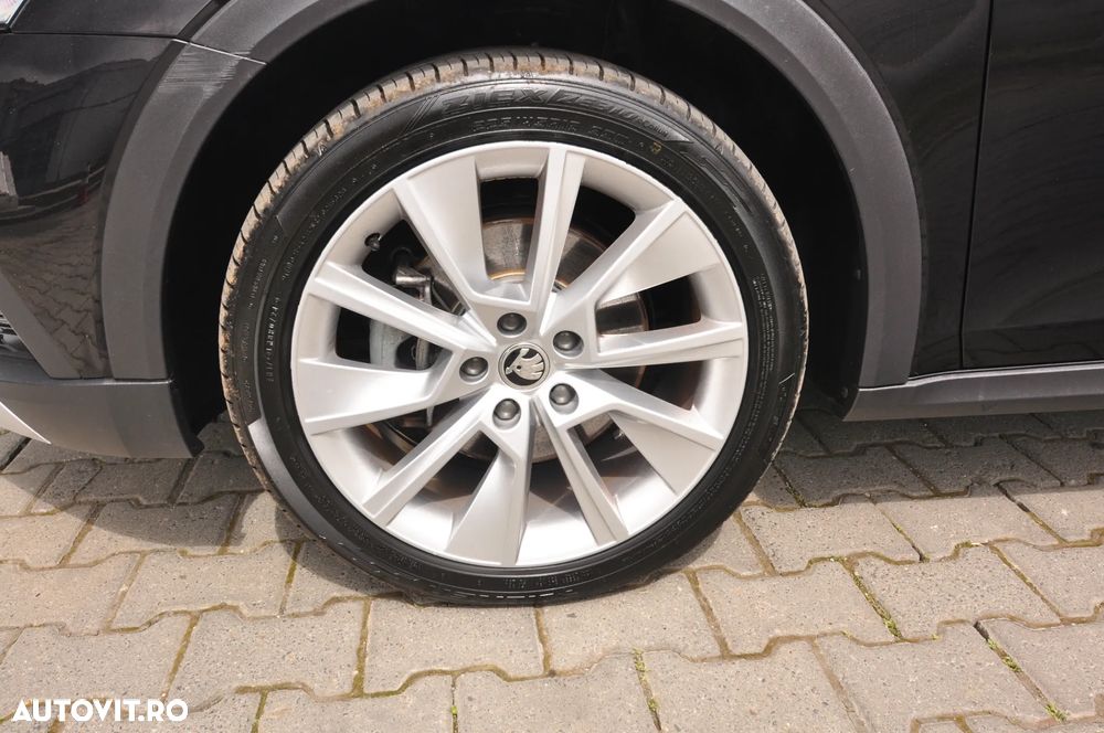 Skoda Octavia 2.0 TDI DSG 4X4 Scout - 11