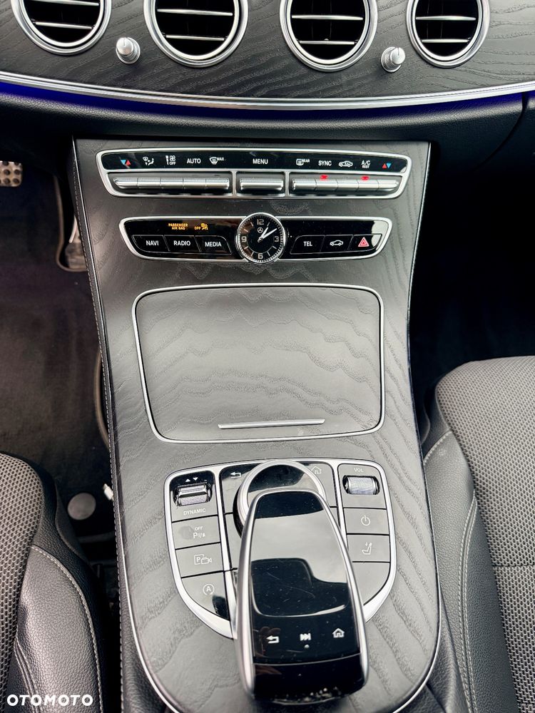 Mercedes-Benz Klasa E 220 d 9G-TRONIC Avantgarde - 16