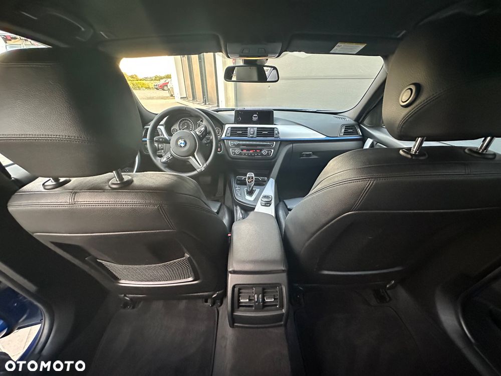 BMW Seria 3 335i xDrive - 17