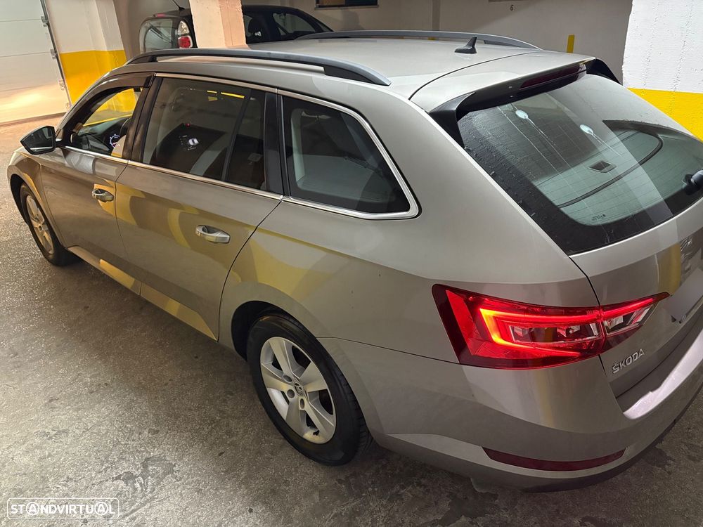 Skoda Superb Break 2.0 TDI Ambition - 14