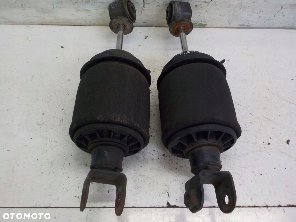 SCANIA PODUSZKA KABINY TYŁ - 2