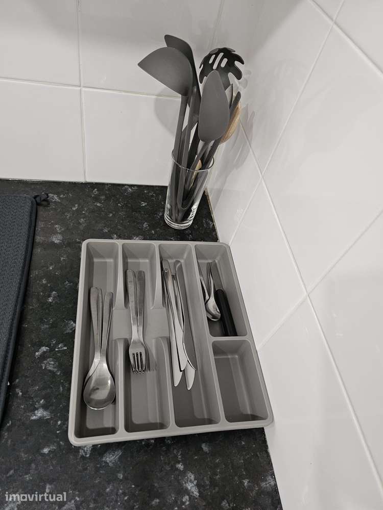 Apartamento T0 - Guimarães - Com Despesas Incluídas - Grande imagem: 4/9