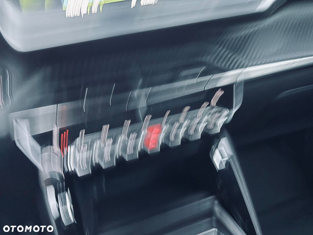 Peugeot 2008 1.2 PureTech Allure Pack S&S - 23