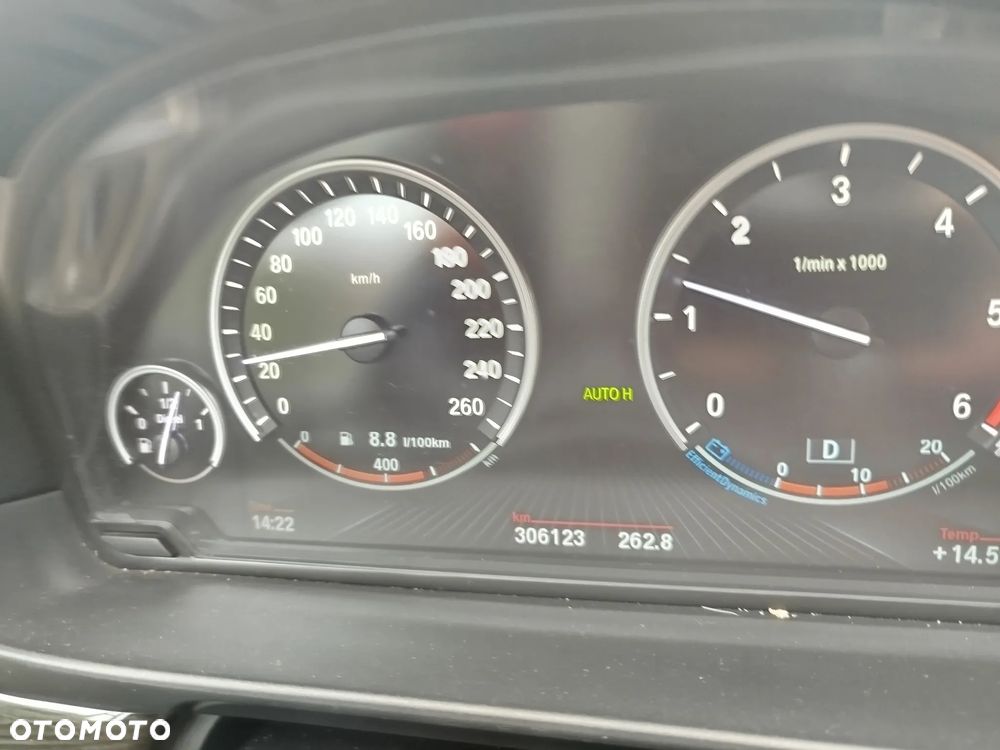 BMW Seria 5 525d xDrive Modern Line - 25