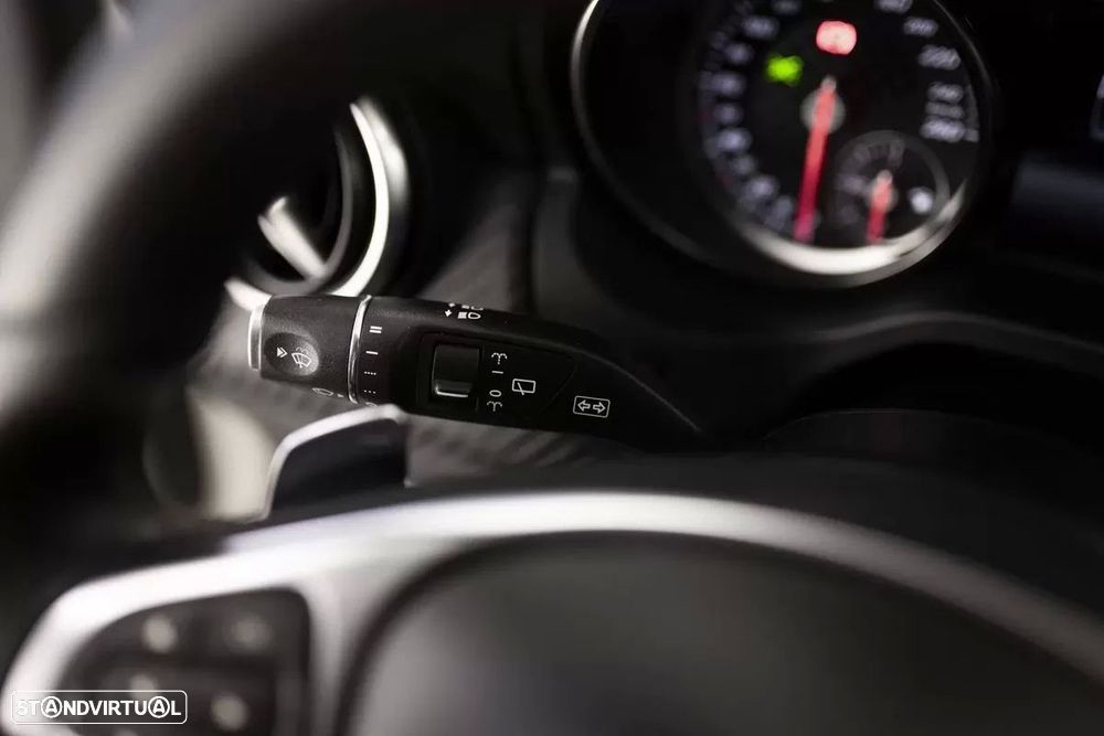 Mercedes-Benz A 200 CDI 7G-DCT AMG Line - 20