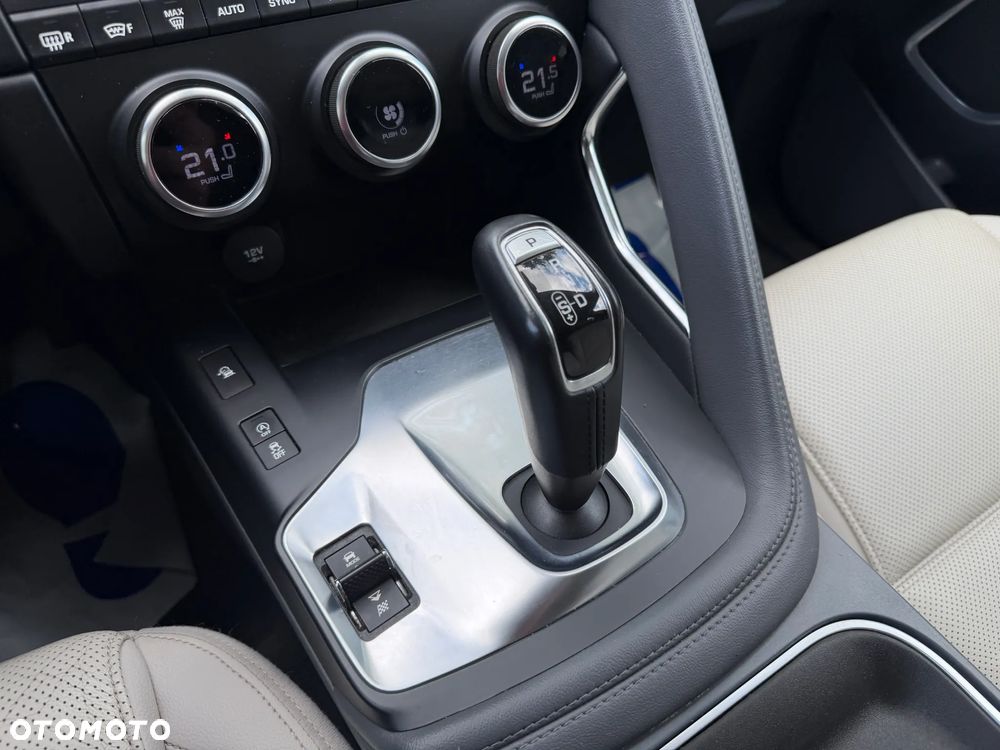 Jaguar E-Pace 2.0 i4P AWD SE - 22