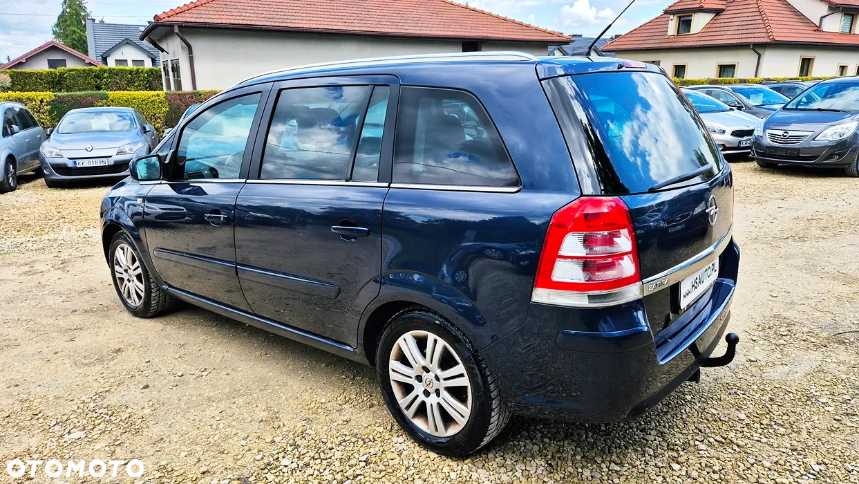 Opel Zafira 1.8 Cosmo - 23