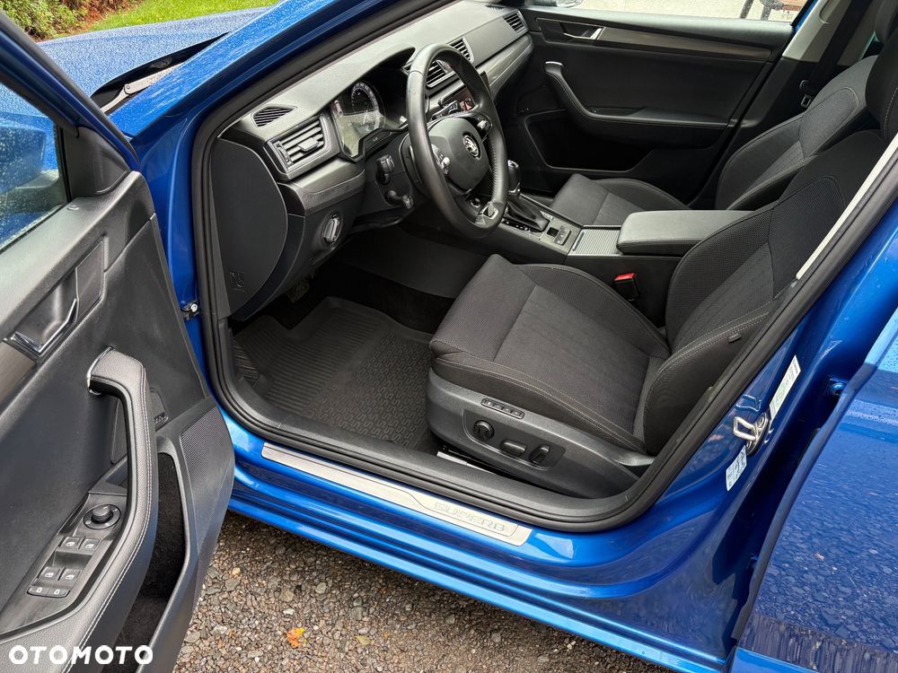 Skoda Superb 2.0 TDI SCR Style DSG - 8