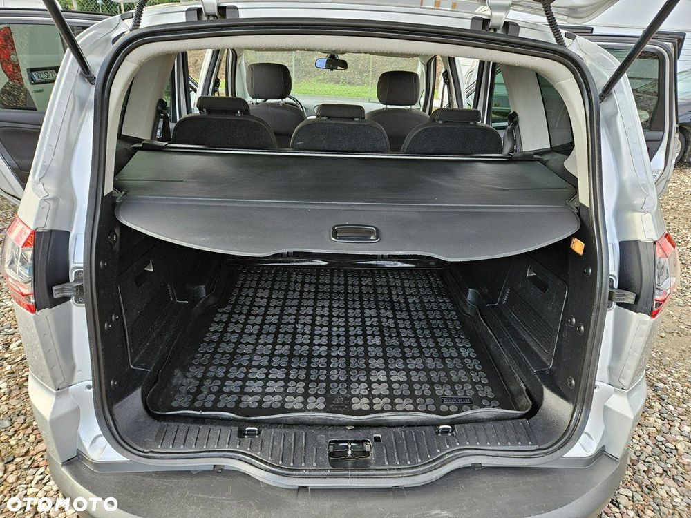 Ford S-Max - 19