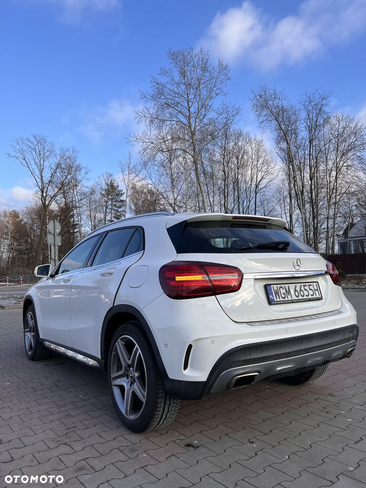 Mercedes-Benz GLA 200 7G-DCT AMG Line - 16