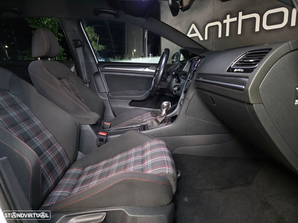 VW Golf 2.0 TSI GTI DSG Performance - 4