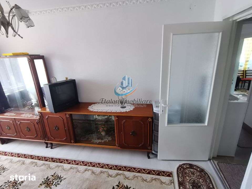 Apartament 4 camere, decomandat, 65 mp, Calea Romanului - Rate — fotografia 3