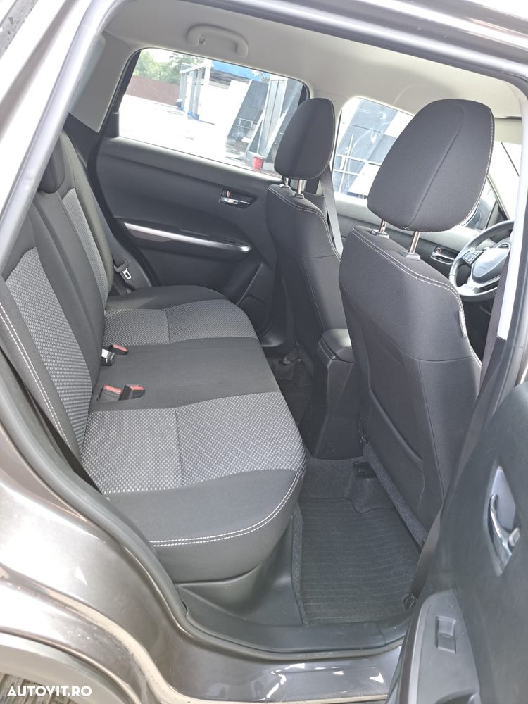 Suzuki Vitara 1.4 Boosterjet MHEV Passion - 12