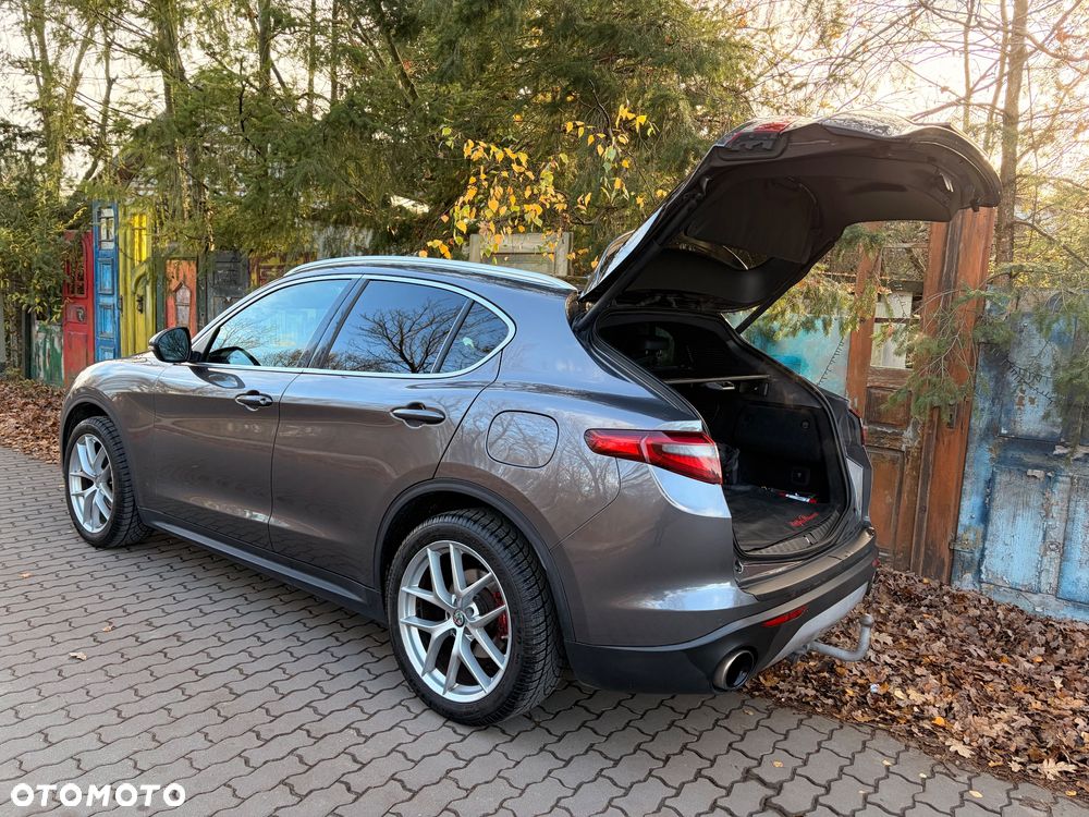 Alfa Romeo Stelvio - 3