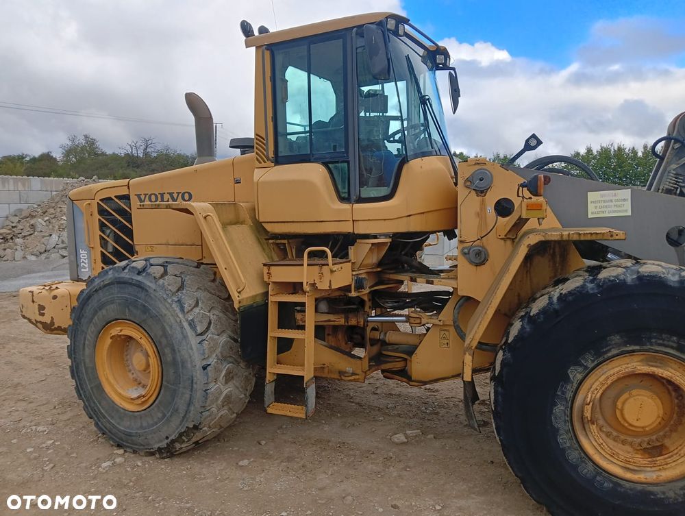 Volvo L220F - 5