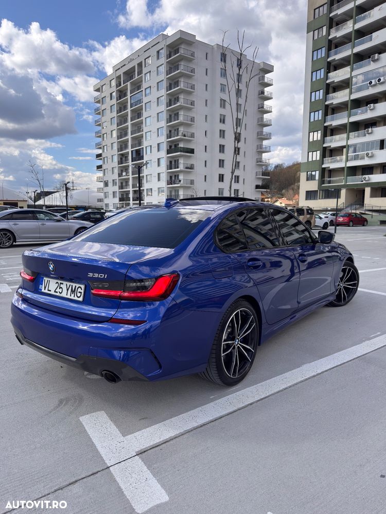 BMW Seria 3 330i AT M Sport - 10