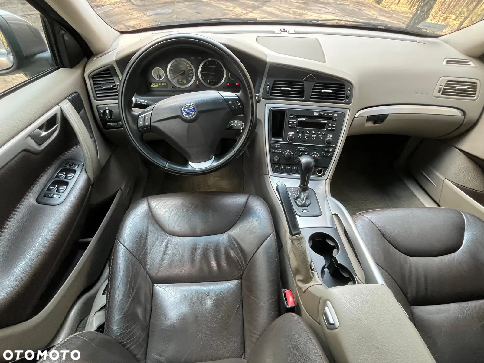 Volvo XC 70 D5 AWD Momentum - 17