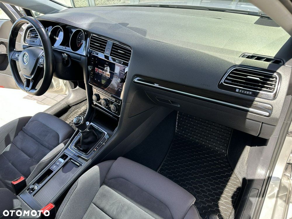 Volkswagen Golf 1.4 TSI BMT Highline - 17