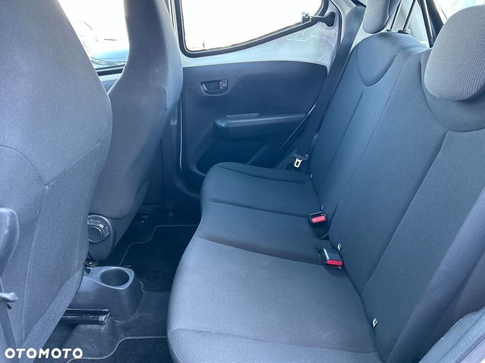 Toyota Aygo - 16