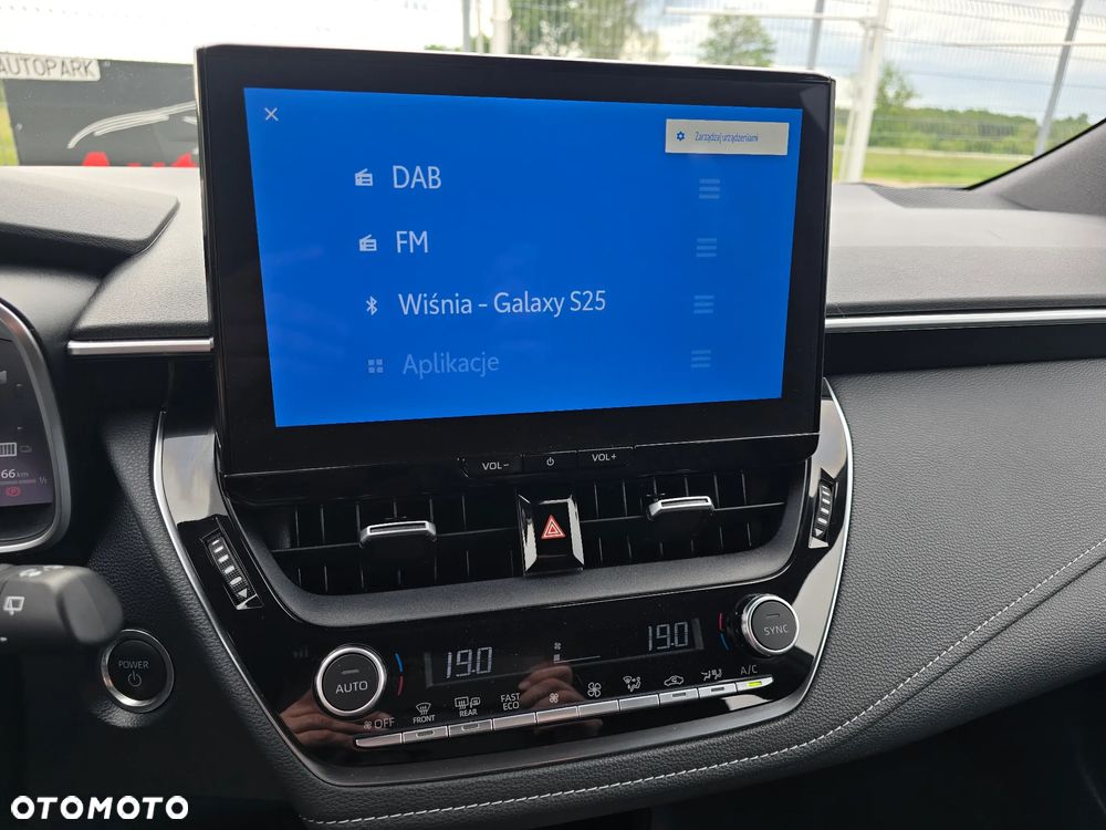 Toyota Corolla 1.8 Hybrid Comfort - 23