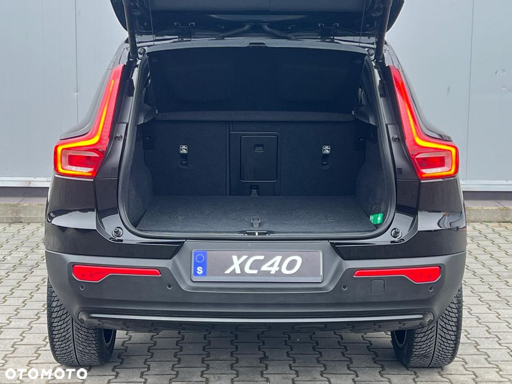 Volvo XC 40 B4 AWD Ultimate Dark - 13