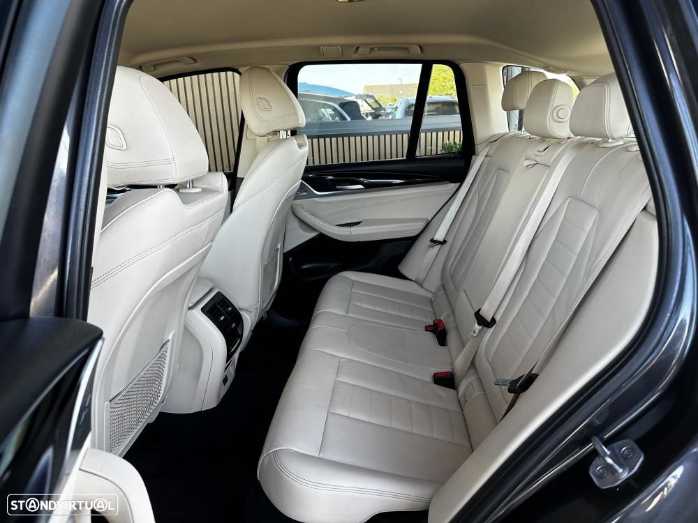 BMW X3 30 e xDrive xLine - 42