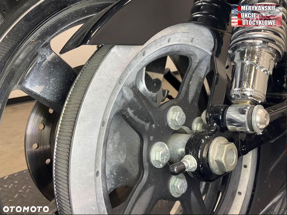 Harley-Davidson Sportster Custom 1200C - 10