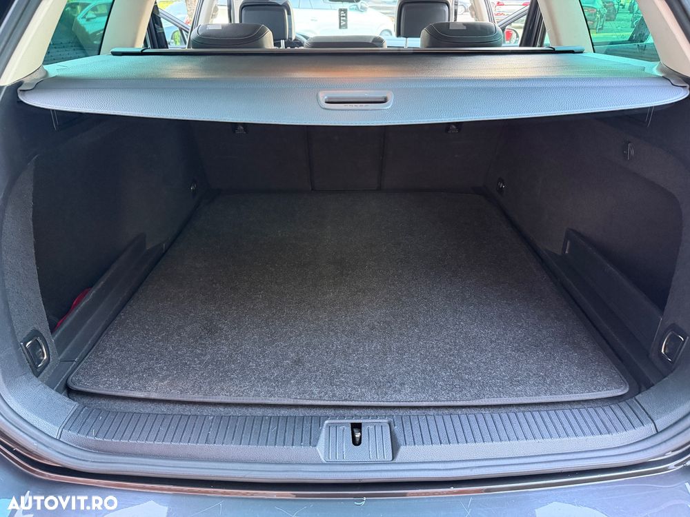 Volkswagen Passat 2.0 TDI SCR DSG Highline - 26