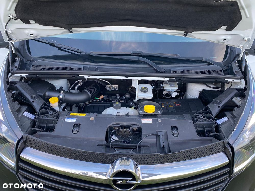Opel VIVARO - 32