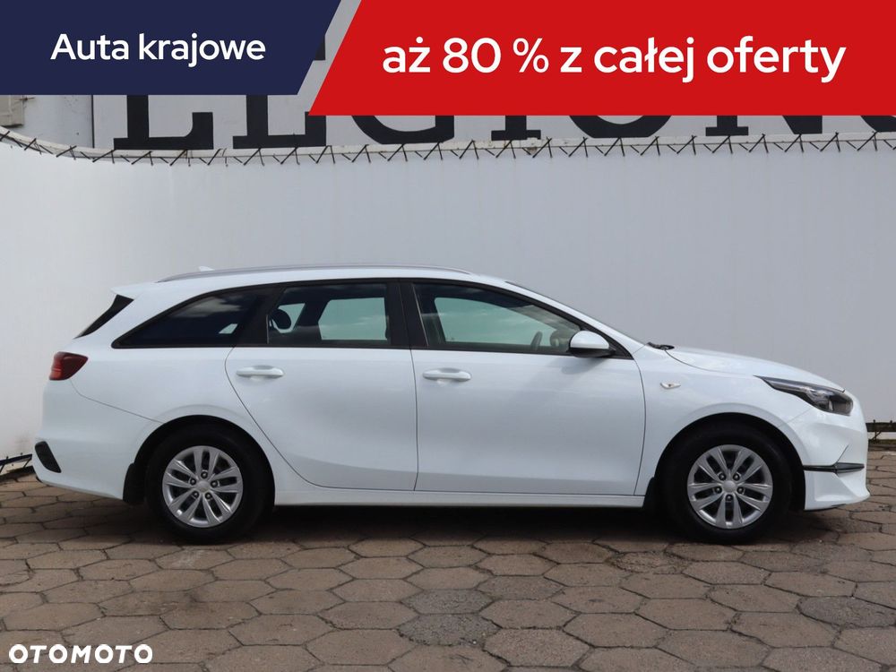 Kia Ceed - 8