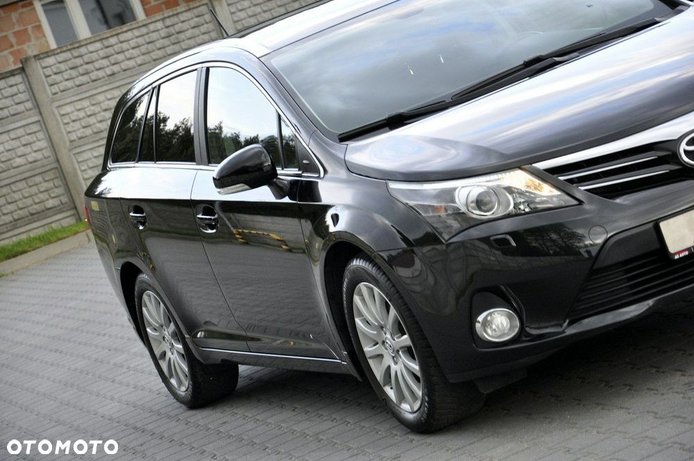 Toyota Avensis 1.8 Executive - 25