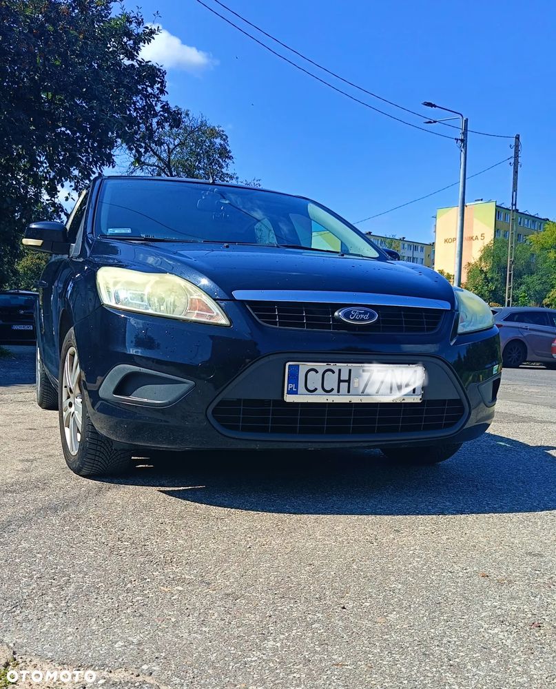 Ford Focus 1.6 Ambiente - 2