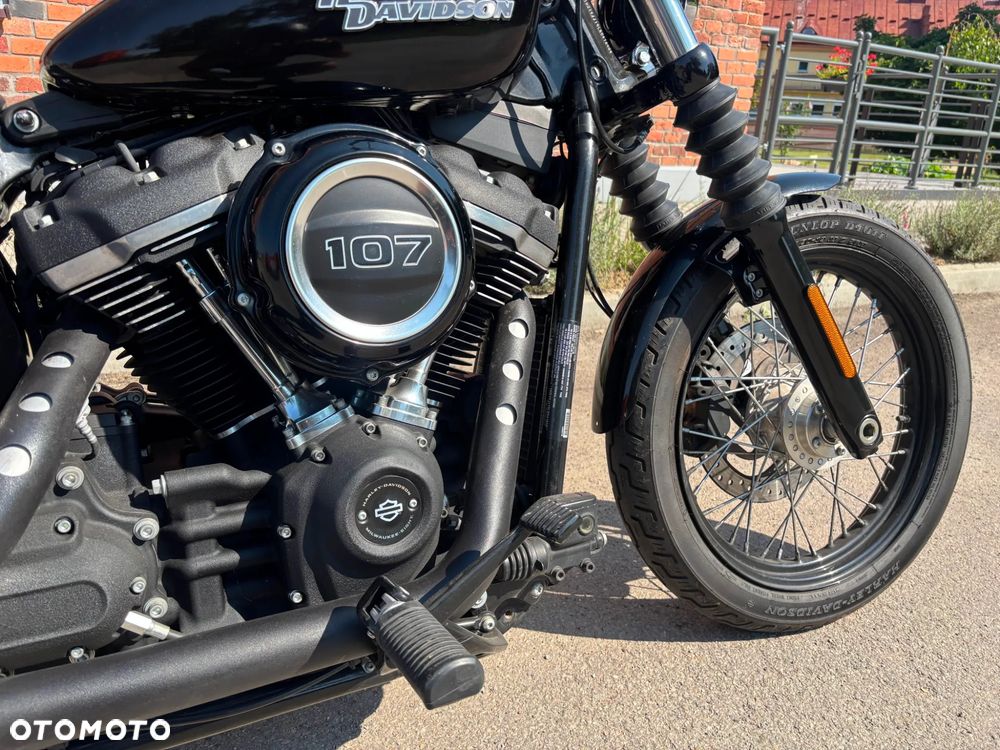 Harley-Davidson Softail Street Bob - 5