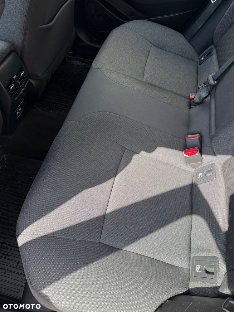 Toyota Corolla 1.8 Hybrid Comfort - 32
