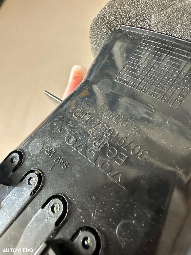 Grila aerisire bord stanga fata Volvo V60 S60 V40 2011-2018 30791697 - 2