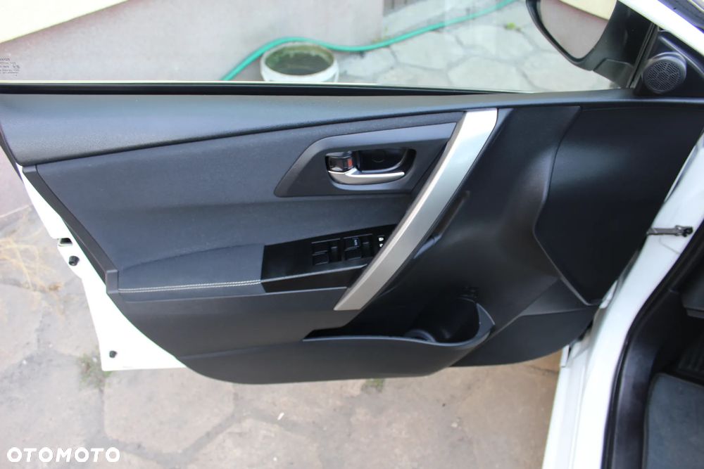 Toyota Auris - 26