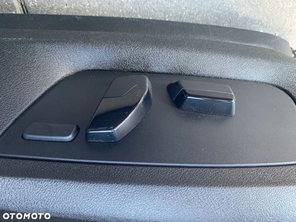 FOTELE TAPICERKA M-PAKIET ALCANTARA GRZANE HARMAN KARDON BMW 5 G30 SPORT - 4