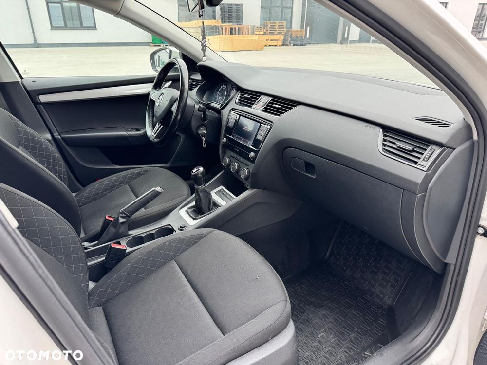 Skoda Octavia 1.6 TDI SCR Business - 6