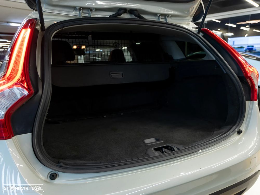 Volvo V60 DRIVe Momentum - 18