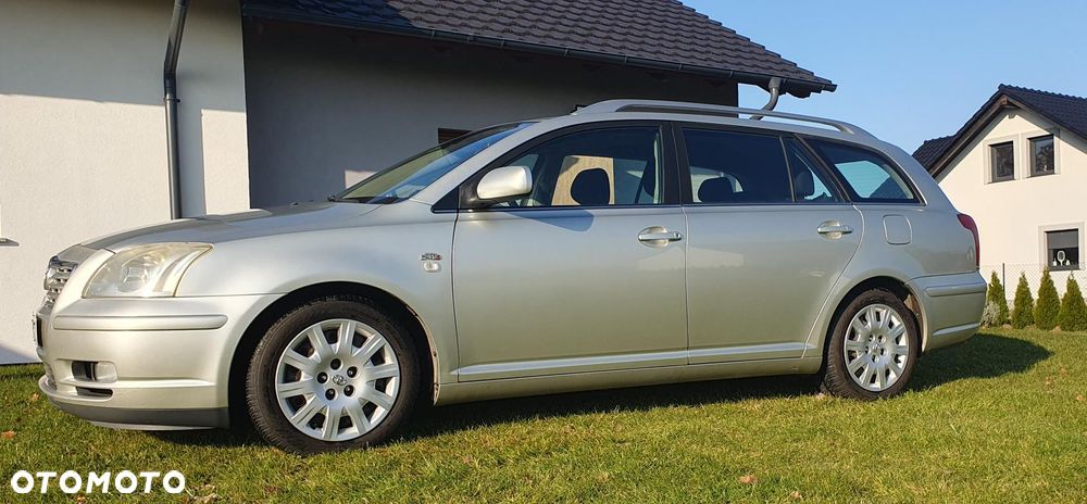 Toyota Avensis 2.0 D-4D Sol - 4