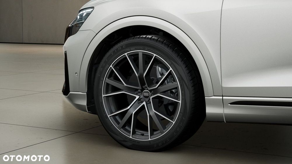 Audi Q8 - 6
